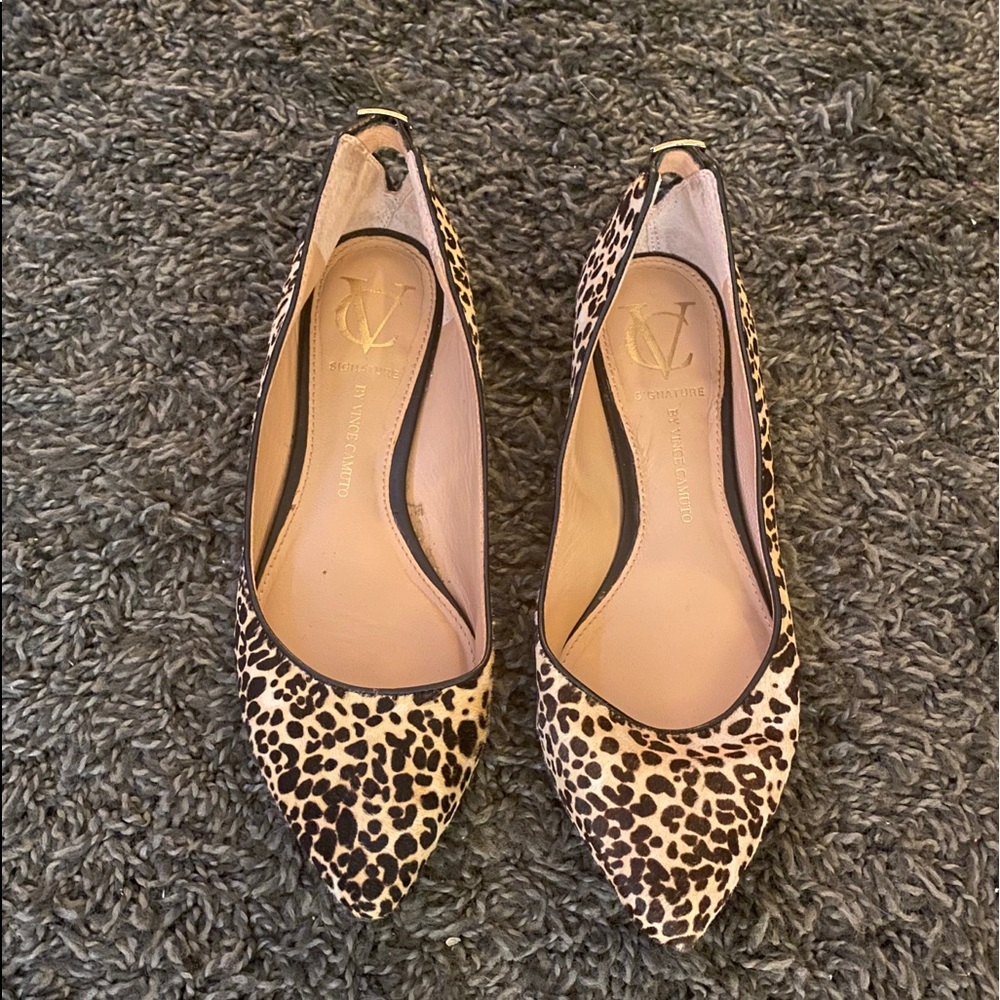 Vince Camuto Cheetah Print Pointed Flats Sz 6.5